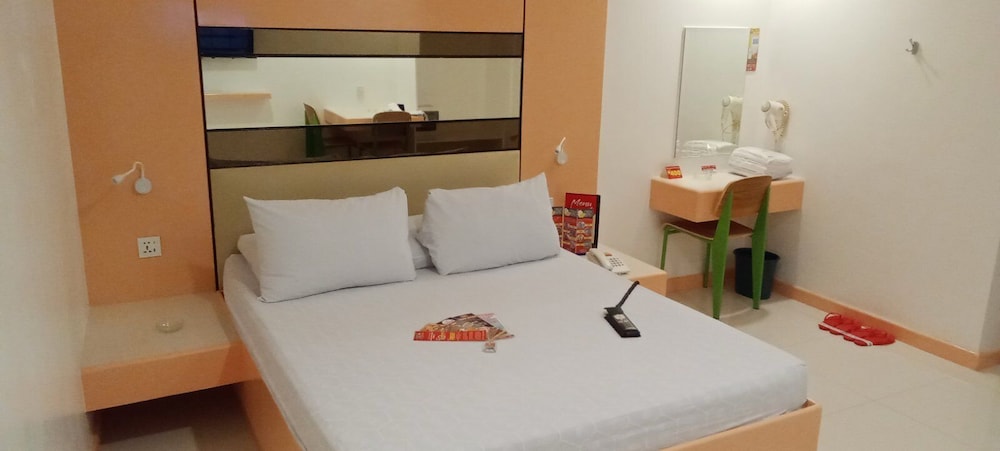 Hotel Sogo Buendia 18/40