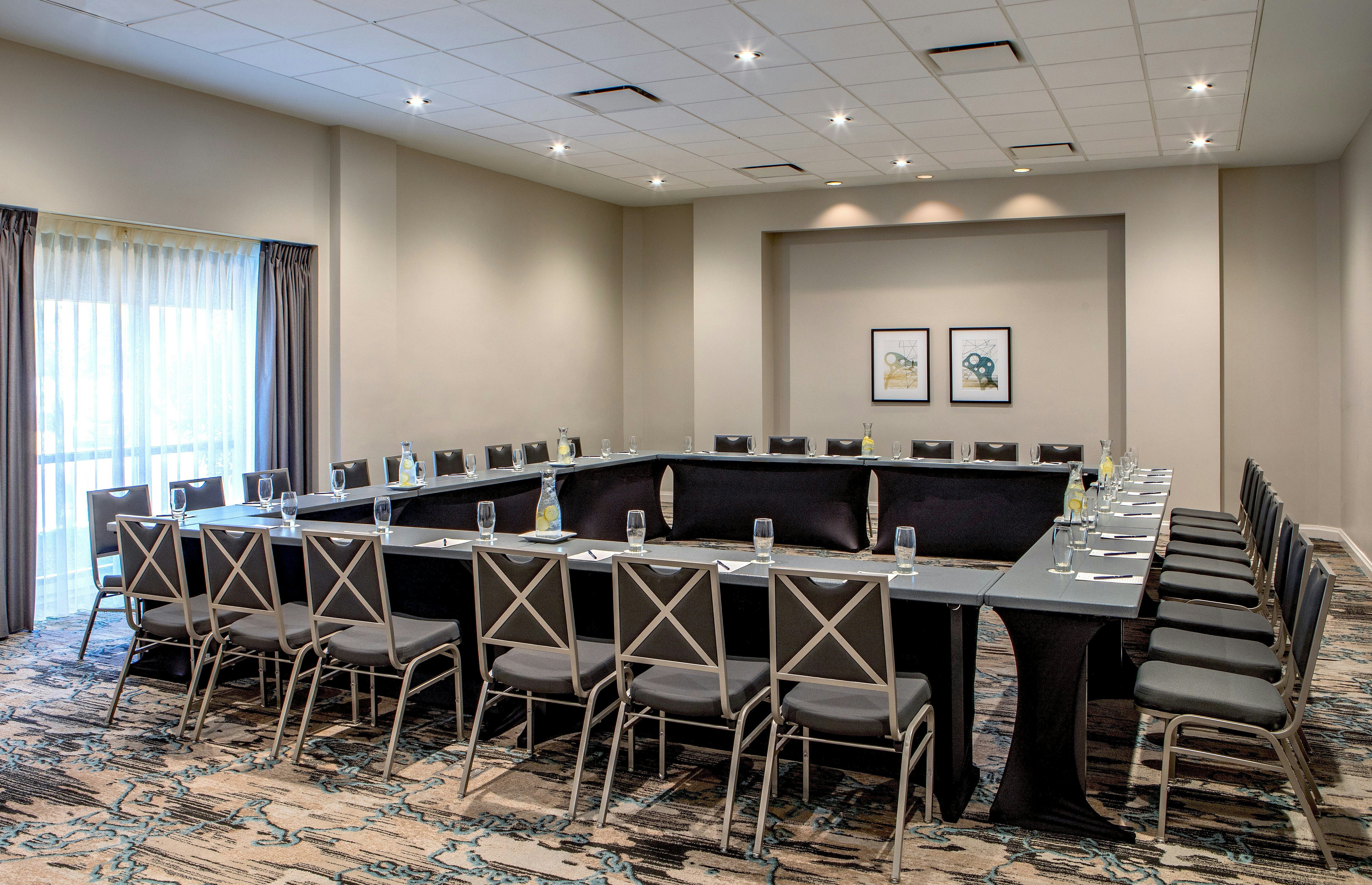 DoubleTree by Hilton Chicago - North Shore Conference Center 31/49