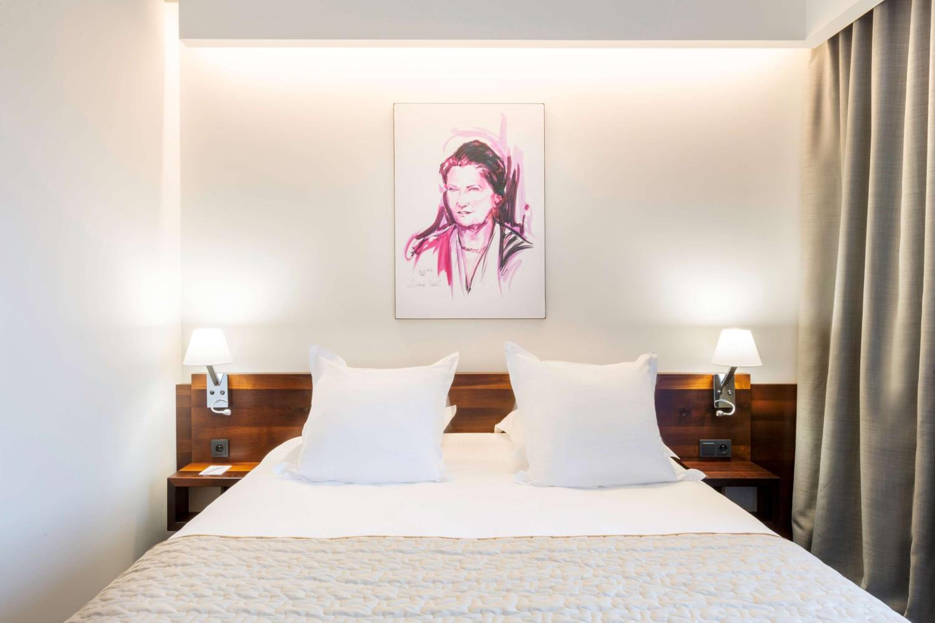 Vineyard, Deluxe, Queen Bed, Castle View, Balcony or Terrace