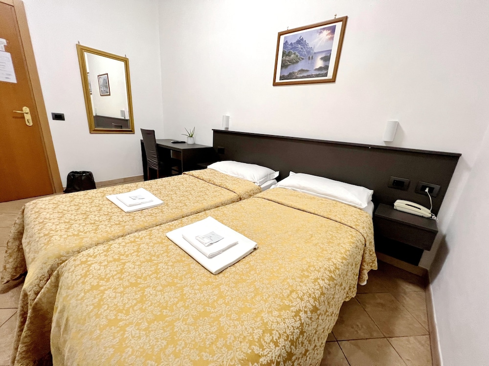 Hotel Termini 25/34