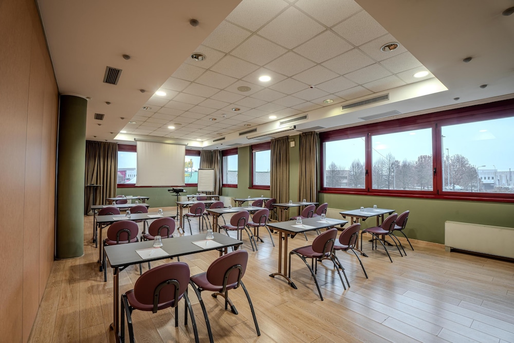 Tulip Inn Torino Sud 34/48