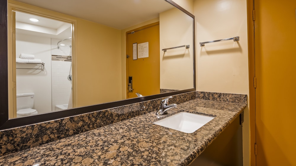 Best Western The Plaza Hotel Honolulu Airport 17/30