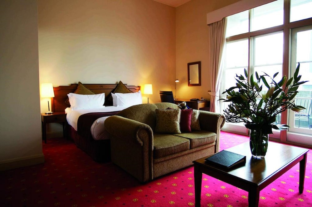 Grand Hotel Melbourne 8/55