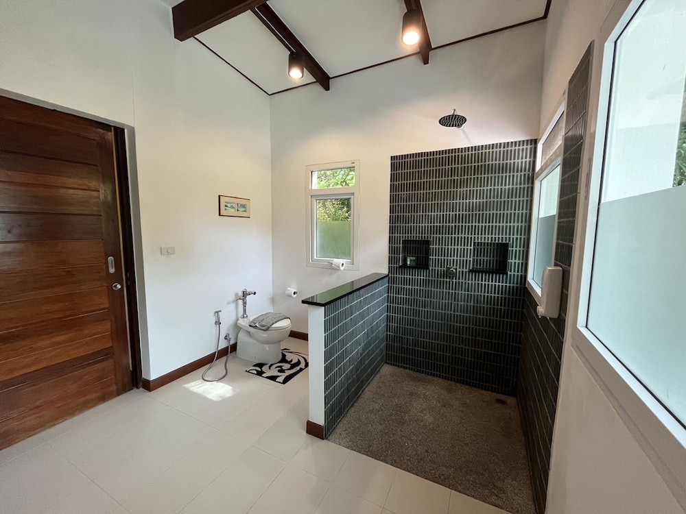 THE BEACH HOUSE 47/47