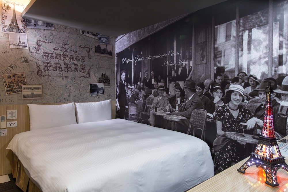 MORWING HOTEL - CULTURE VOGUE 19/65