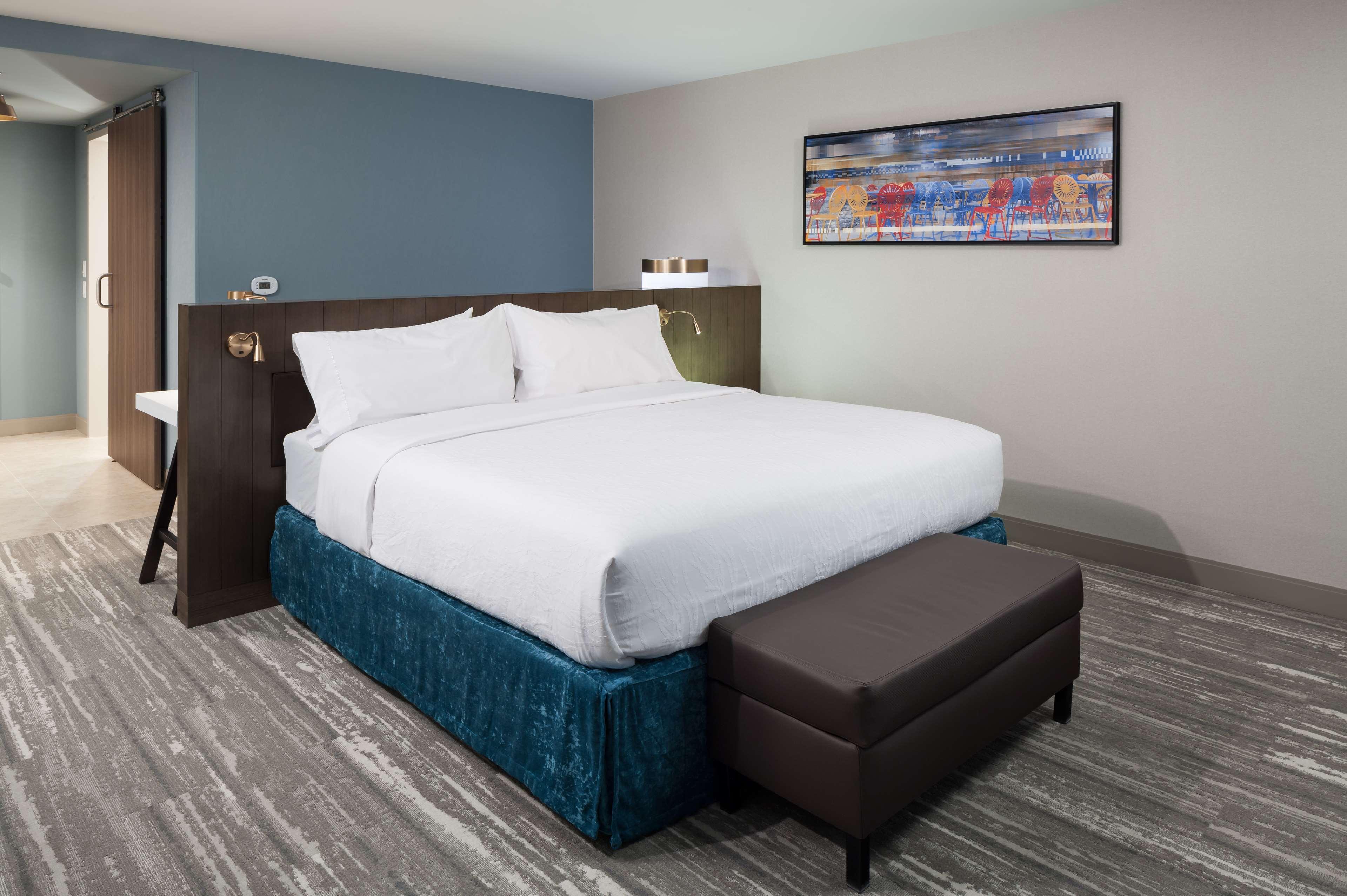 Room, Double Bed, Accessible
