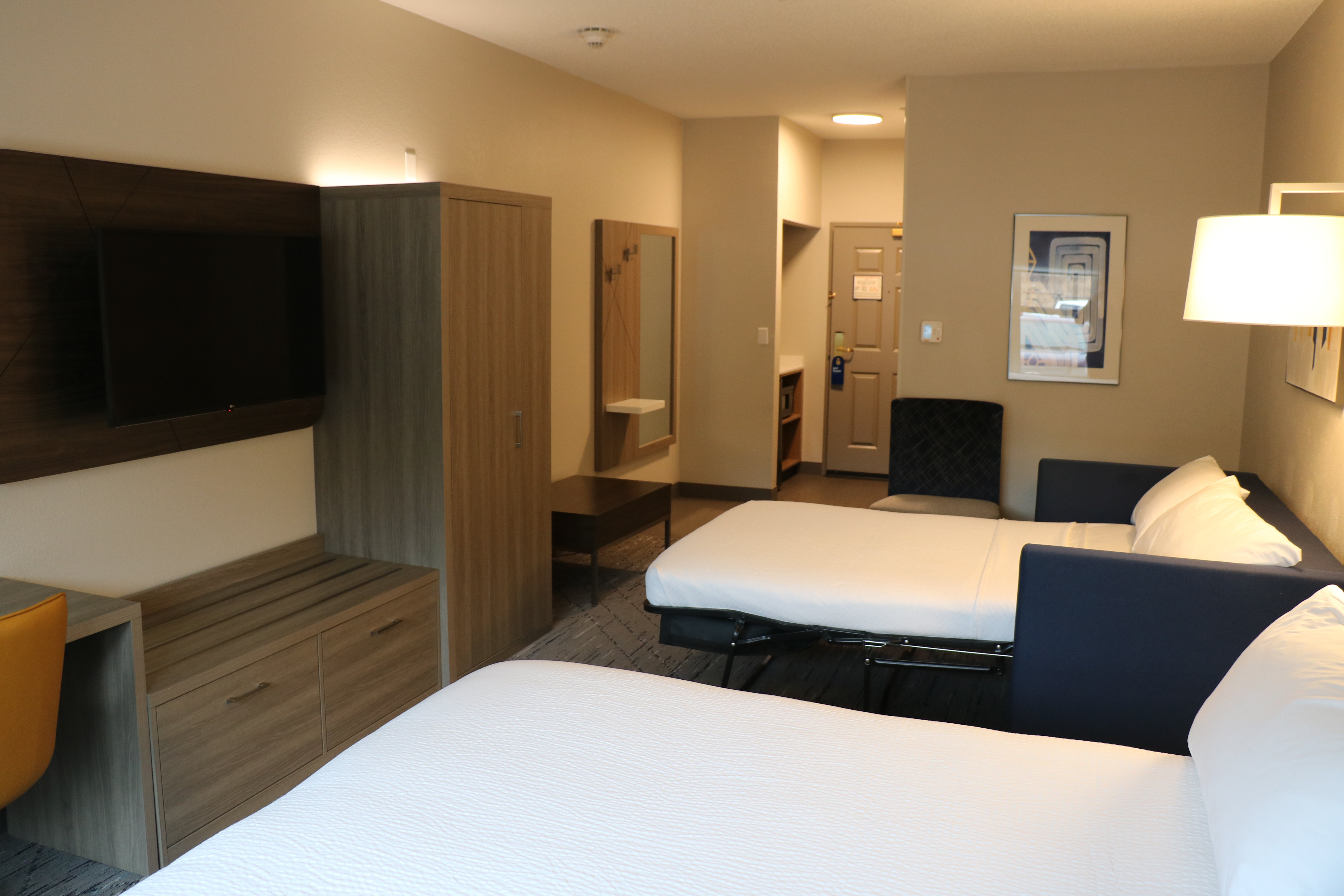 Holiday Inn Express & Suites Marquette, an IHG Hotel 11/50