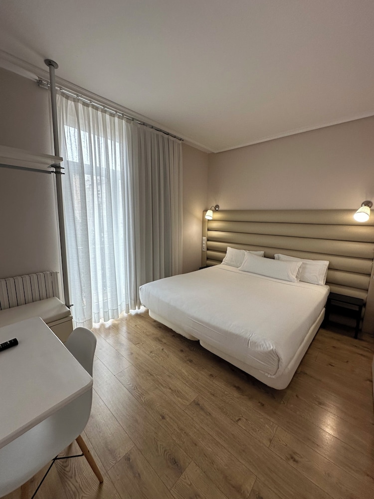 Hotel Pilar Plaza Zaragoza 31/66