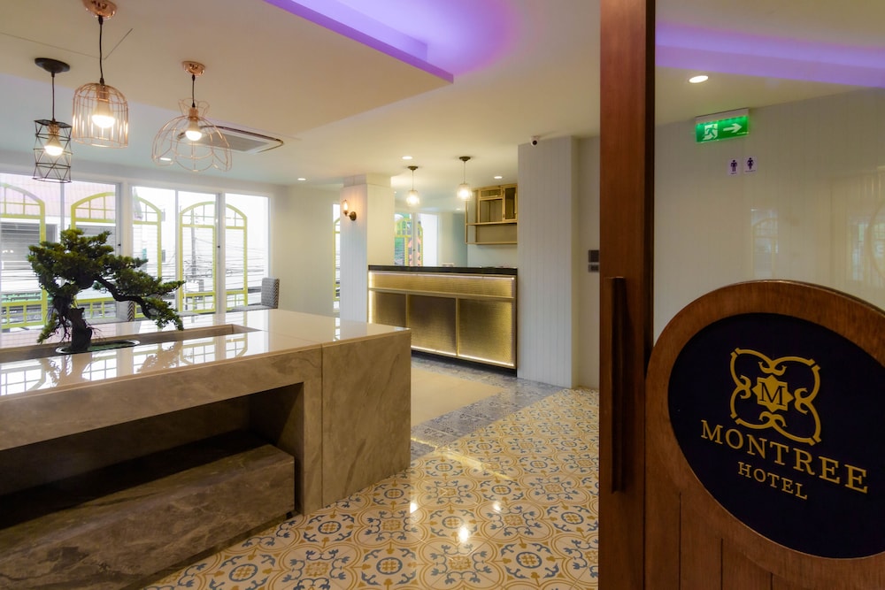 Montree Phuket Hotel 11/50
