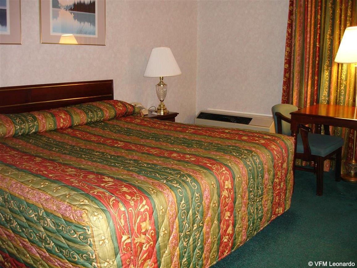 Pocono Inn At Water Gap 16/50