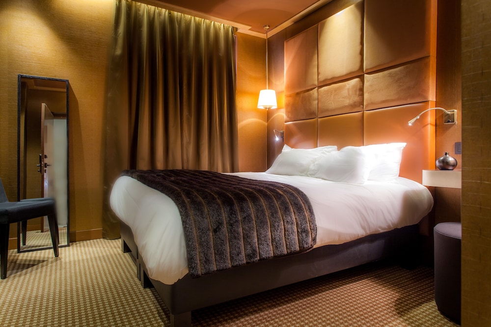 Armoni Hotel Formely Cheverny 3/25