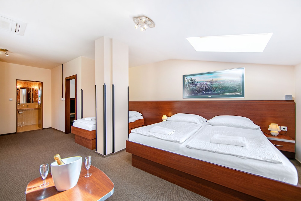Hotel Palace 10/60