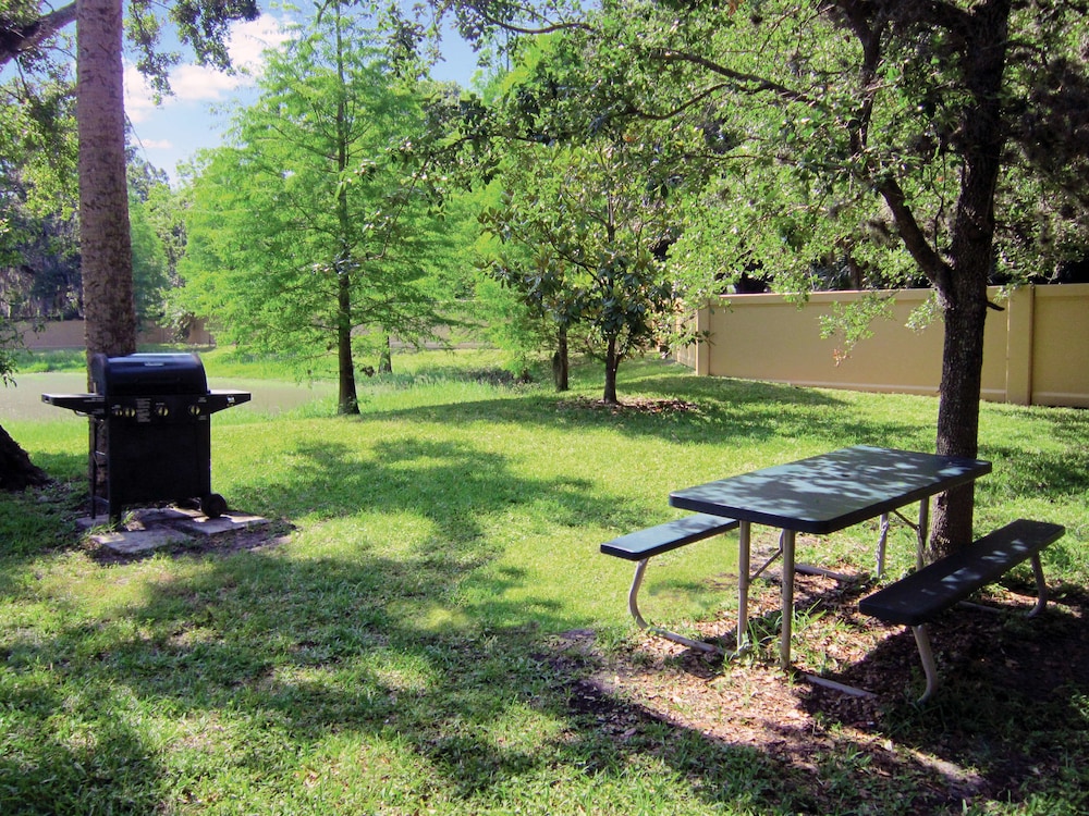 Extended Stay America - Tampa - Airport - Spruce Street 35/54