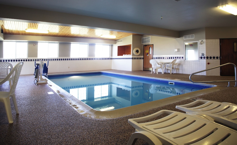 Ramada by Wyndham Spirit Lake/Okoboji 5/34