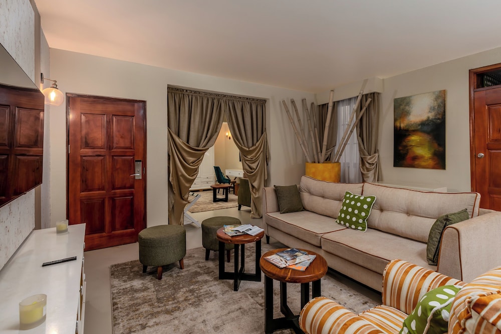 The Emin Pasha Hotel 25/46