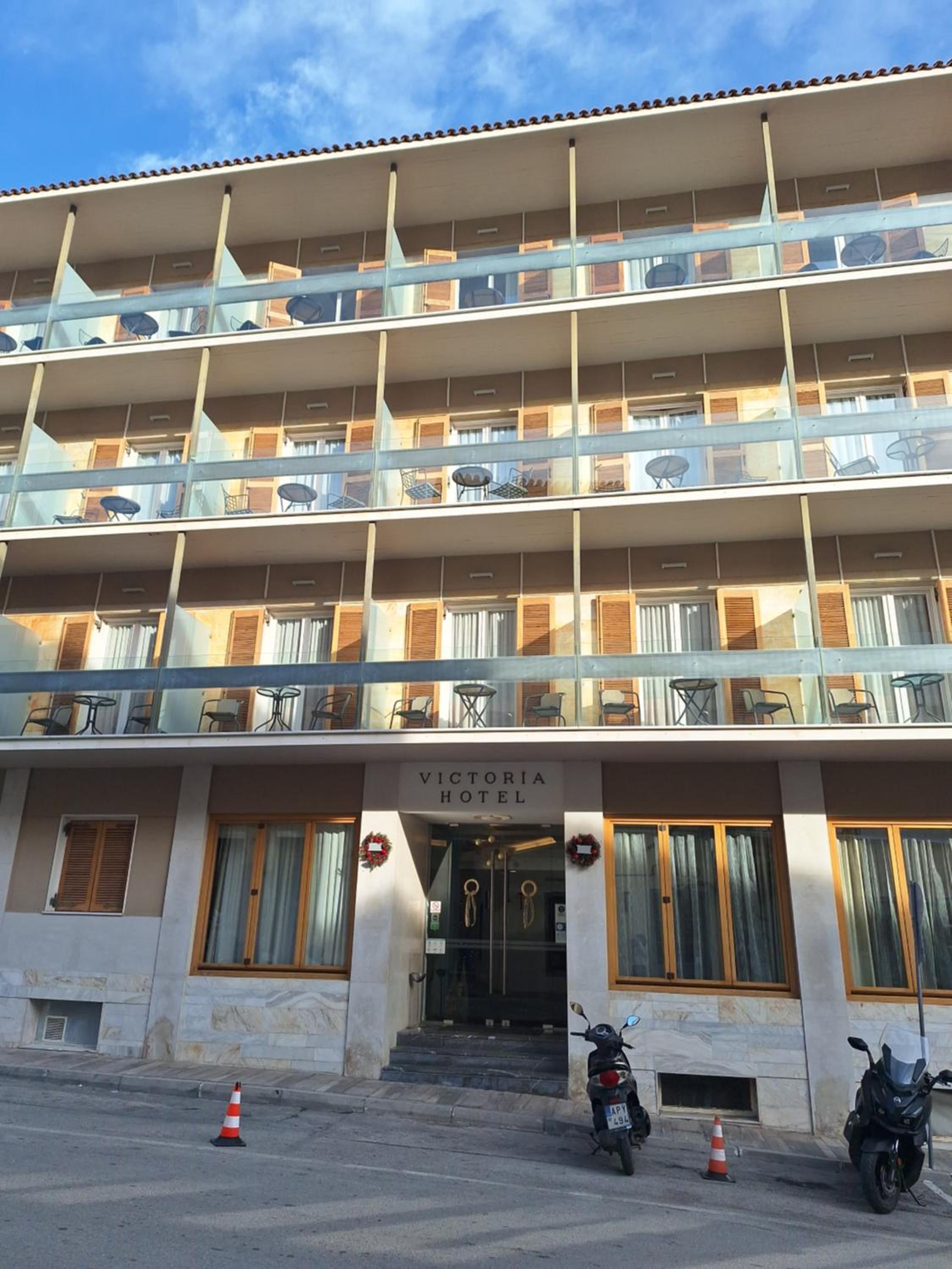 Hotel Victoria 3/64