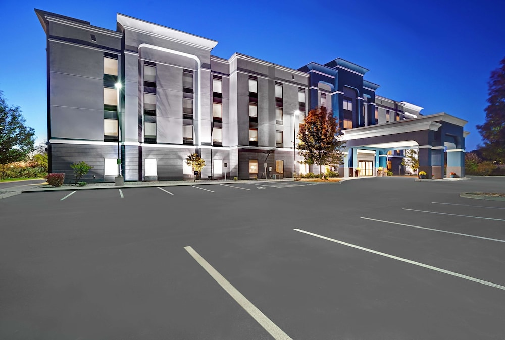 Hampton Inn & Suites Syracuse Dewitt 2/34