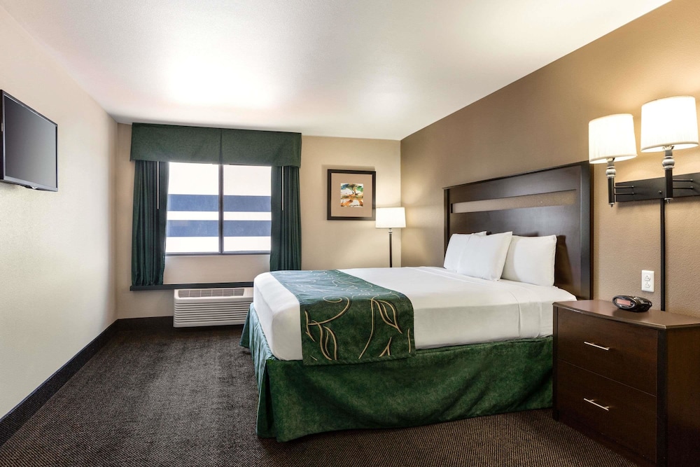 Travelodge by Wyndham Santa Teresa 8/27