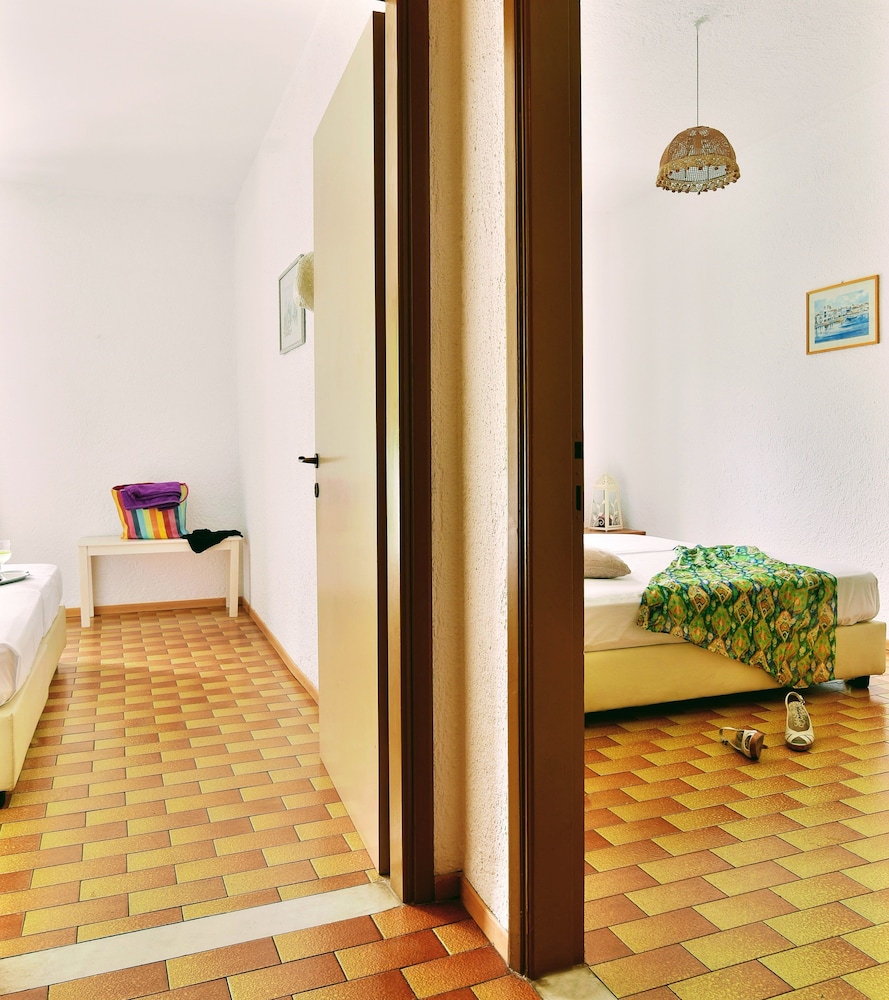 2 BEDROOMS, APARTMENT