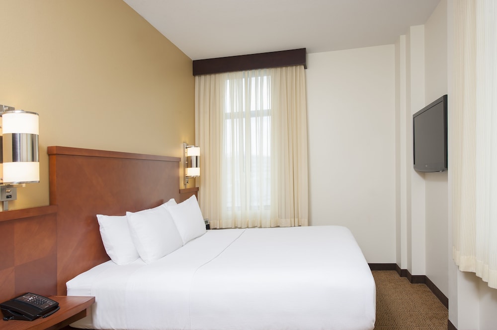 Hyatt Place Des Moines Downtwn 9/45