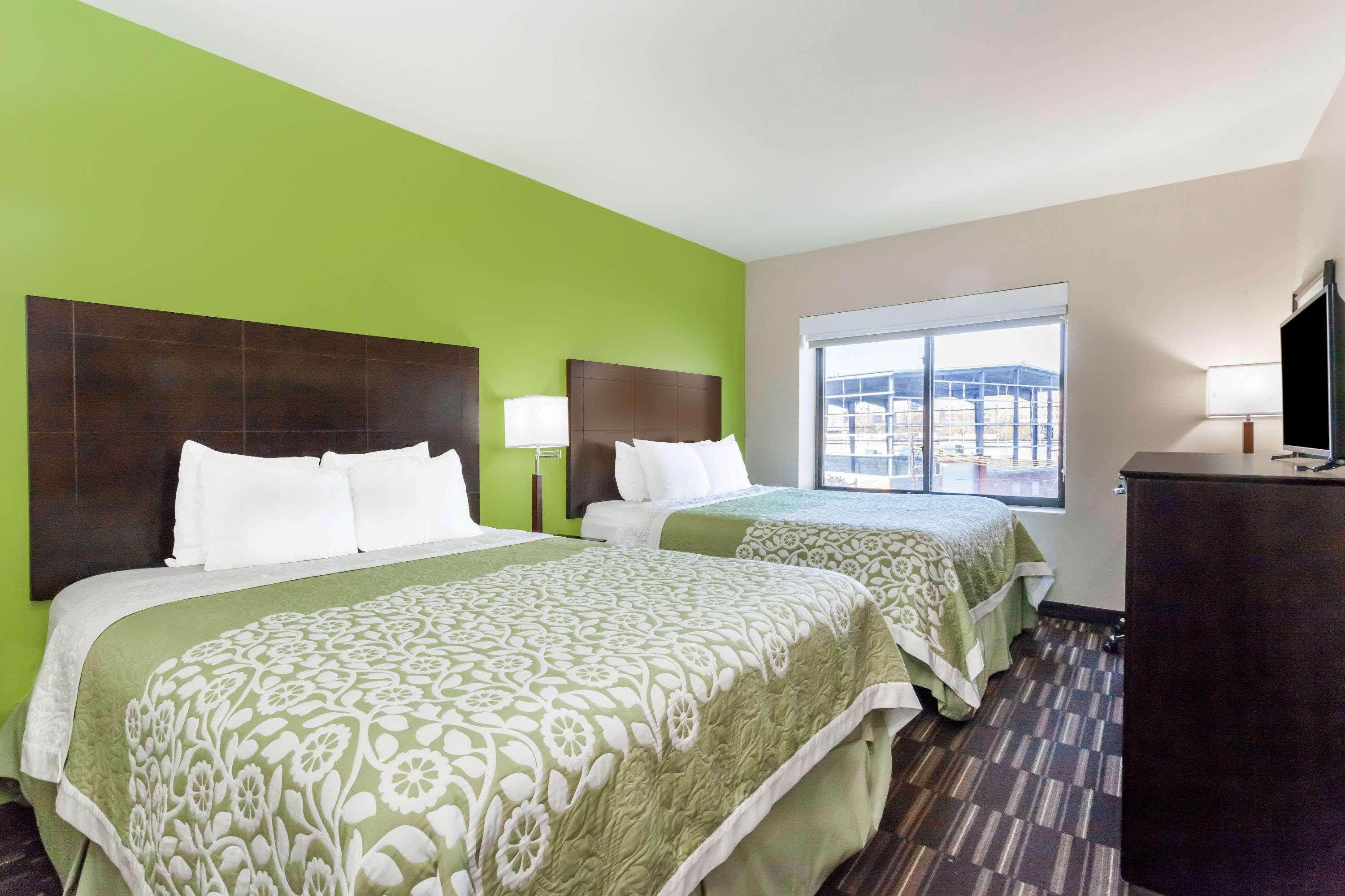 Days Inn & Suites by Wyndham Jamaica JFK Airport 11/20