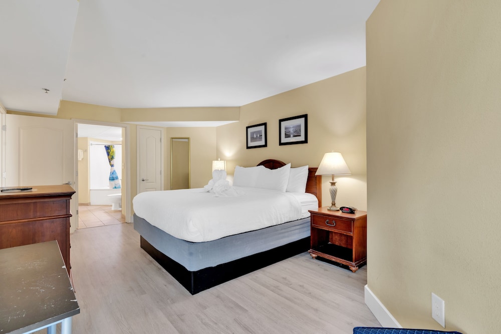 Carolinian Beach Resort in Myrtle Beach by Vacasa 31/50