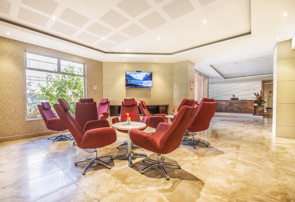 Hotel Plaza Suites 59/65