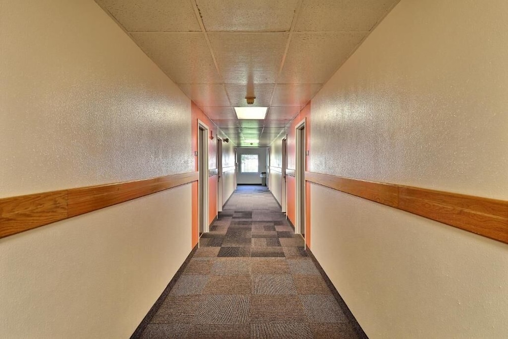 Motel6 Nashua, NH - North 51/58