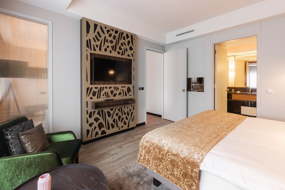Shanghai Hotel Holland 6/71