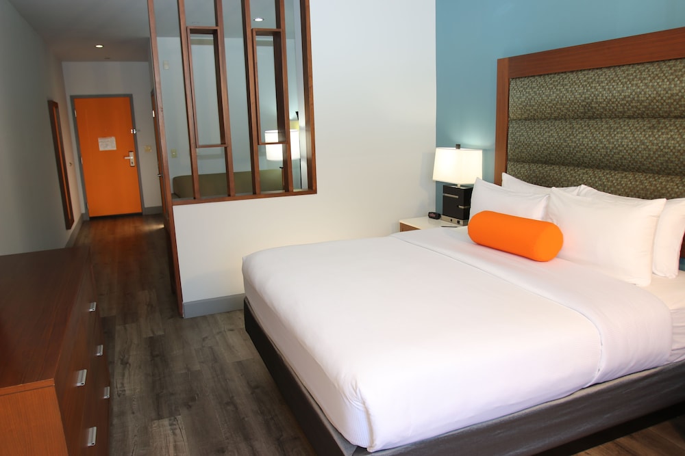 BLVD Hotel and Studios Universal-Hollywood, an Ascend Collection Hotel 34/75