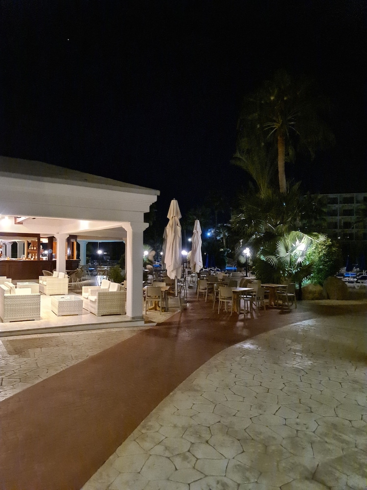Nissiana Hotel 40/50