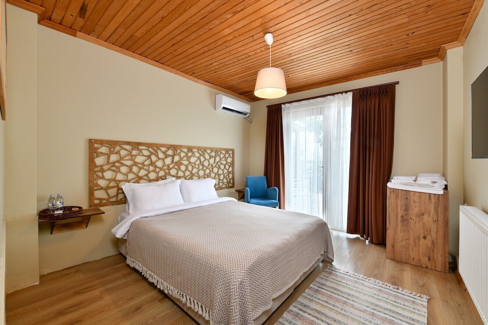 Dessera Vineyards Hotel 9/40