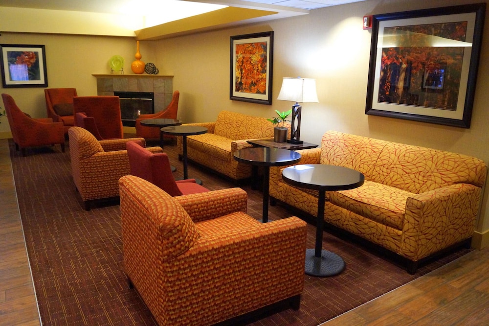 Hampton Inn Altoona 27/40