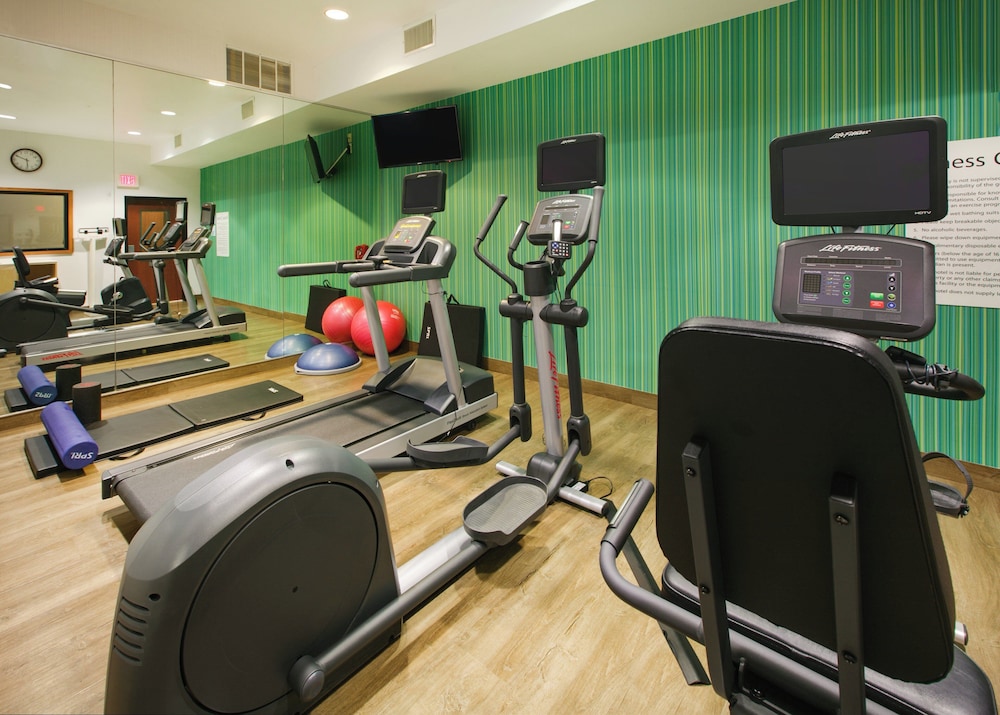 Holiday Inn Express Hotel And Suites Burleson Ft Worth 40/65