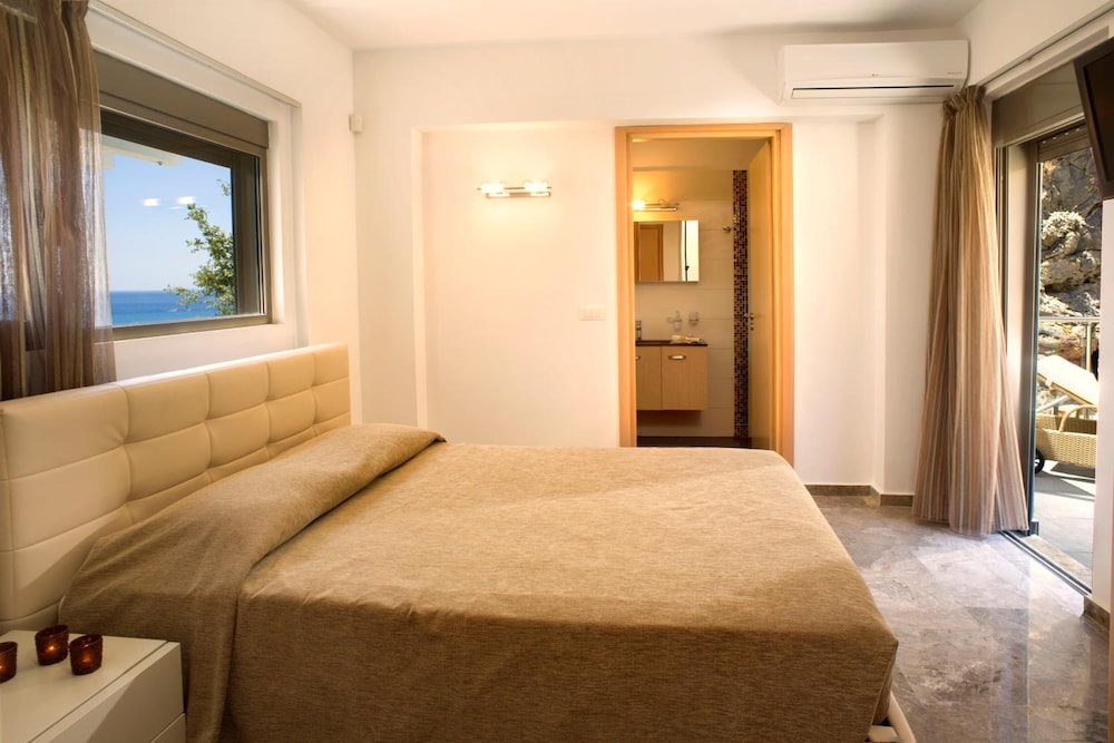 Blue Dream Luxury Villas 28/60