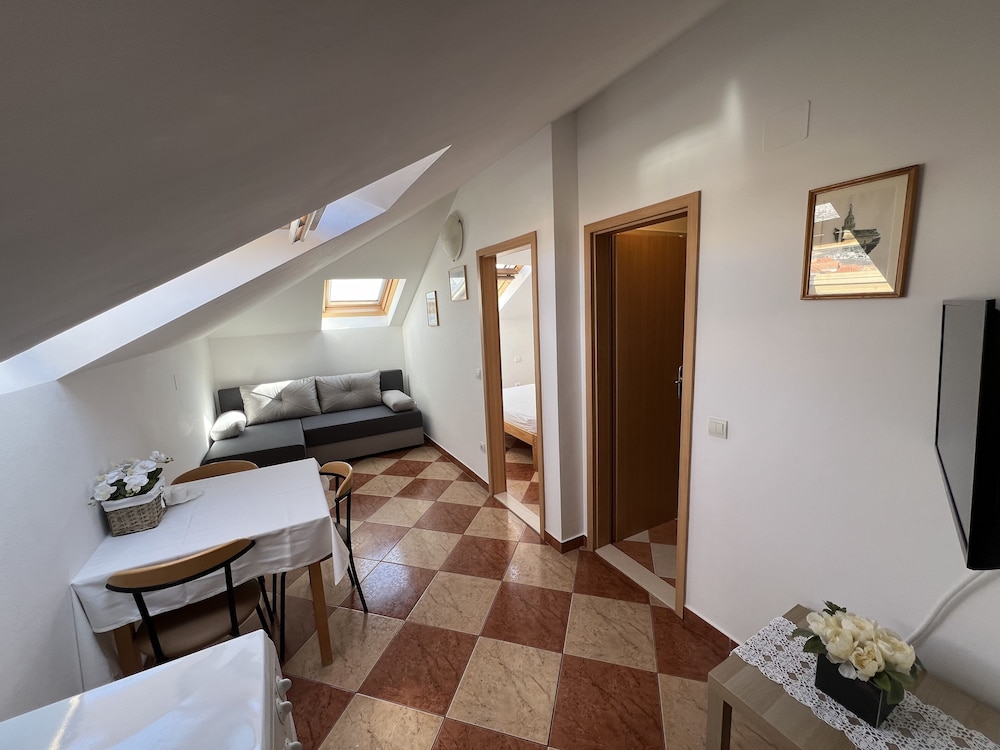 Apartments And Rooms Katija Egon 48/50