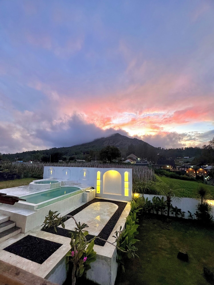 Volcano Side Bali by ZUZU 66/73