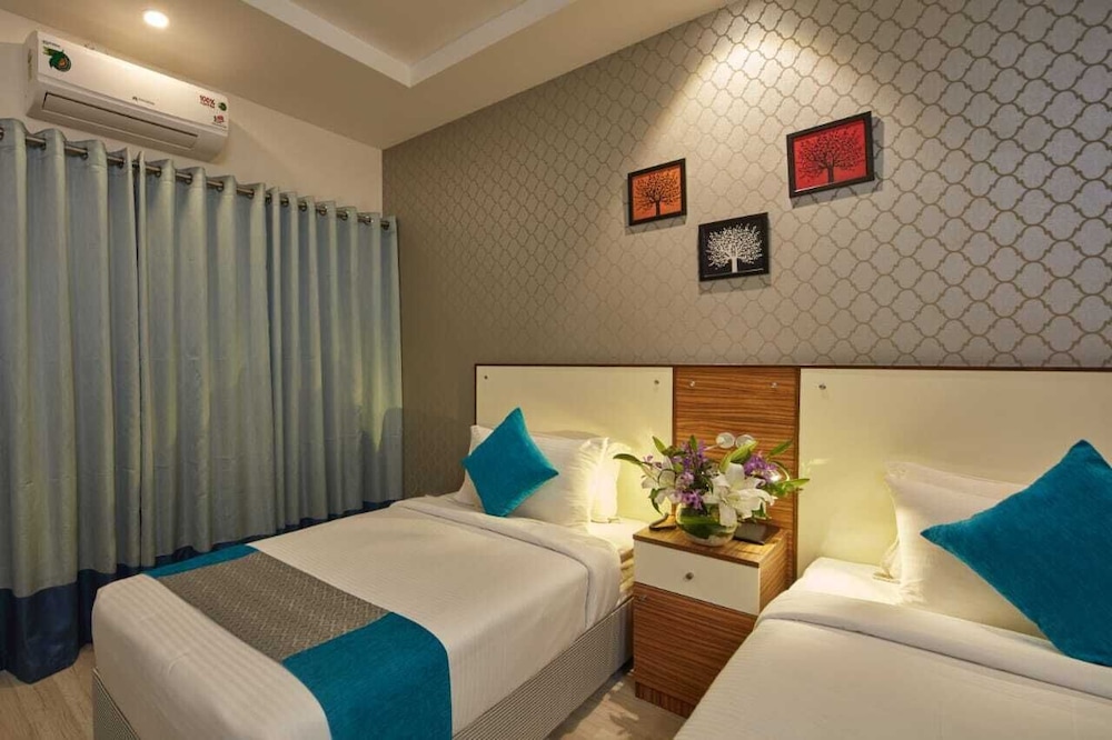 EXECUTIVE, TWIN BEDS