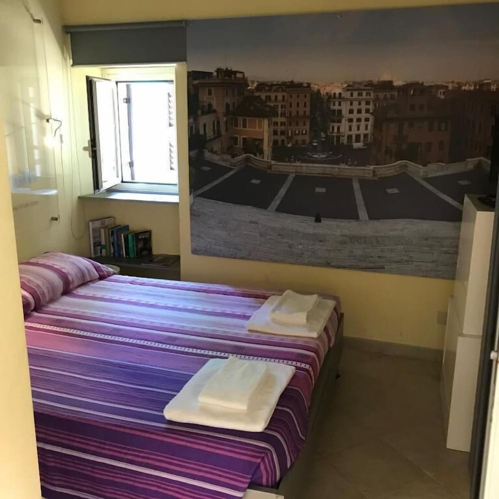DELUXE, DOUBLE BED