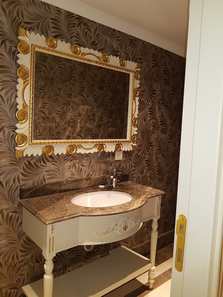 Grand Marcello Hotel & SPA 89/90