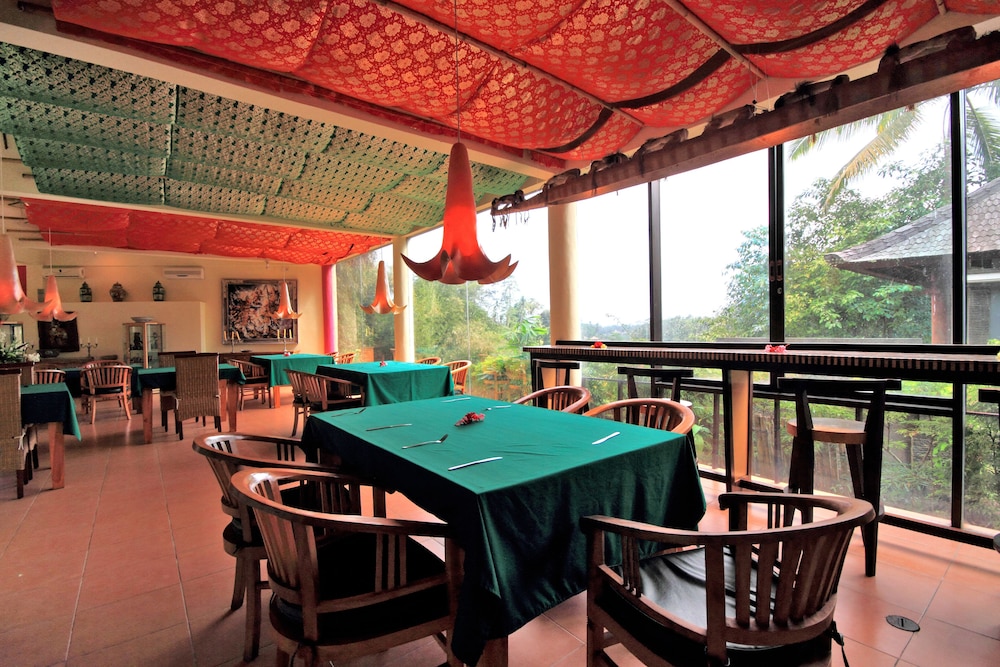 TANAH MERAH RESORT 53/69