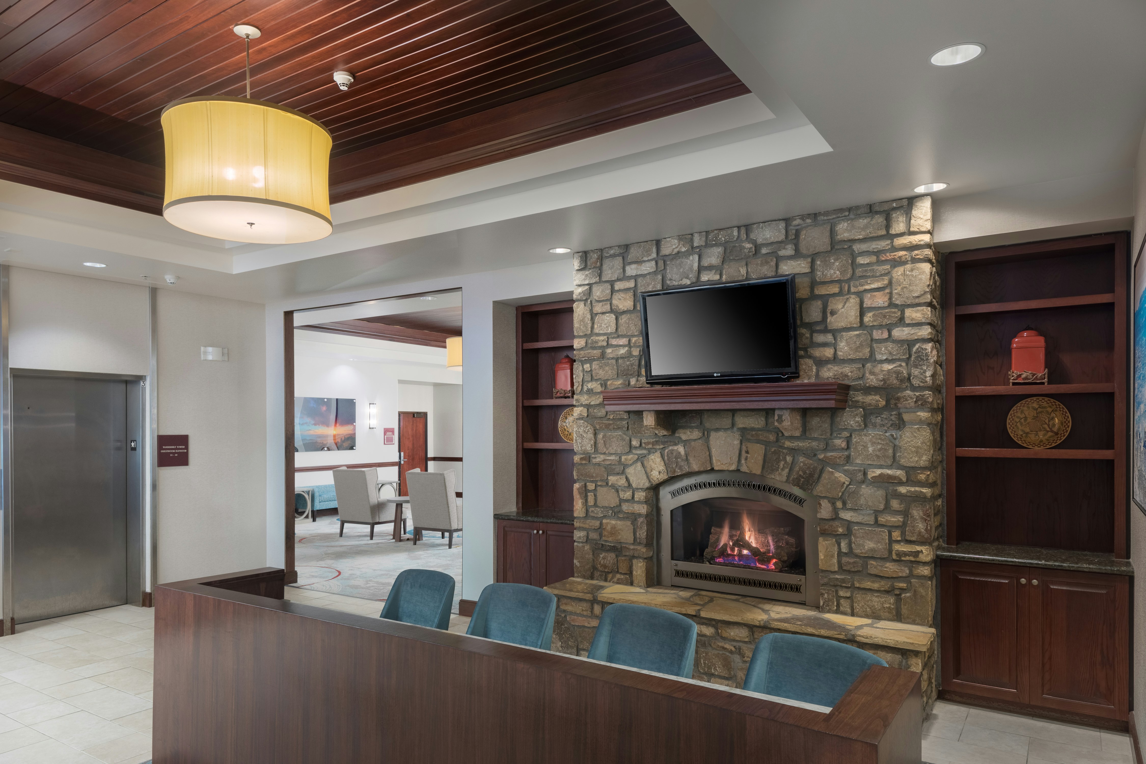 DoubleTree by Hilton Hotel Asheville Biltmore 36/68