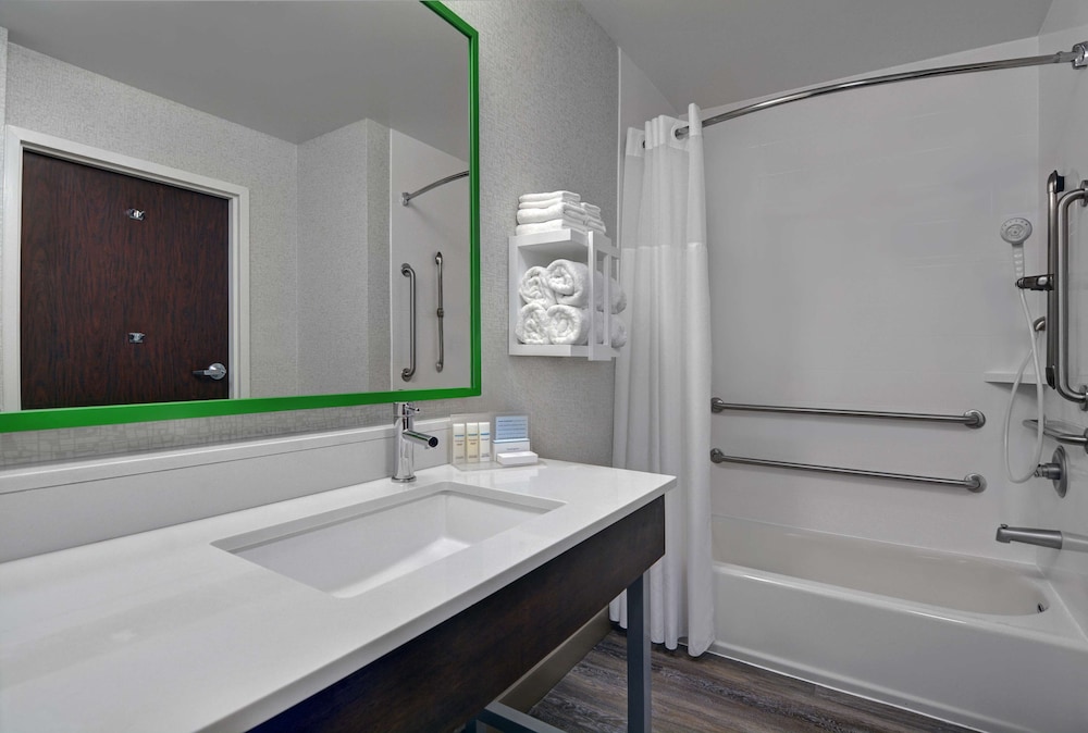 Hampton Inn Charlotte-Monroe 14/54