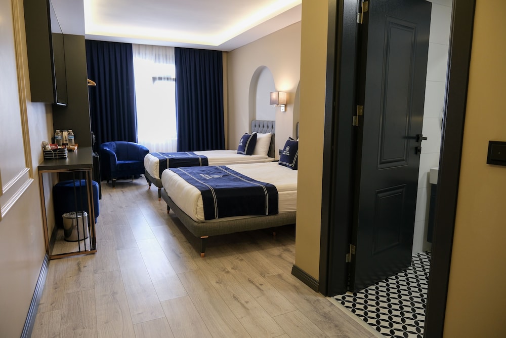 Loft Plus Hotel & Spa 10/24