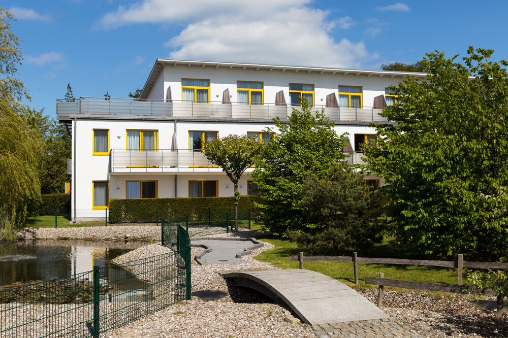 Hotel Vier Jahreszeiten Zingst 68/70