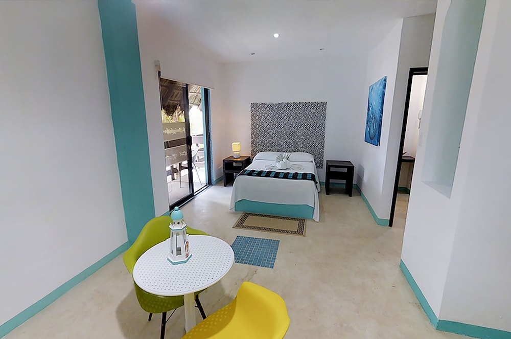 Villas Tiburon 24/70