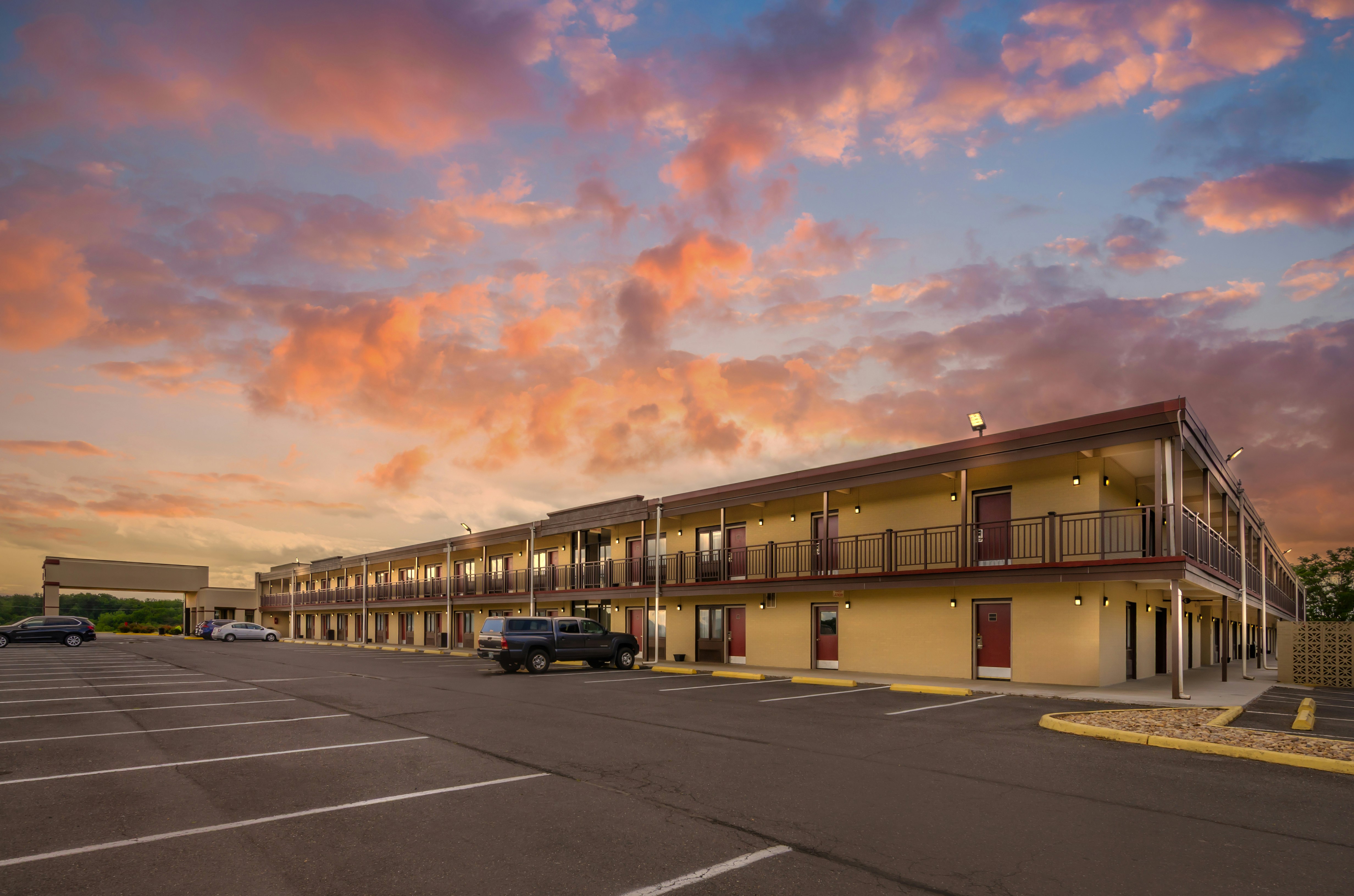Red Roof Inn Staunton 15/19