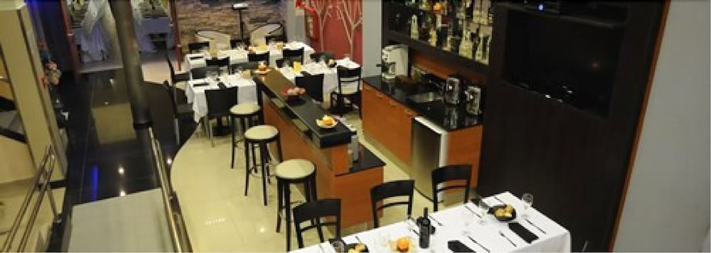 Hotel Osam 24/26