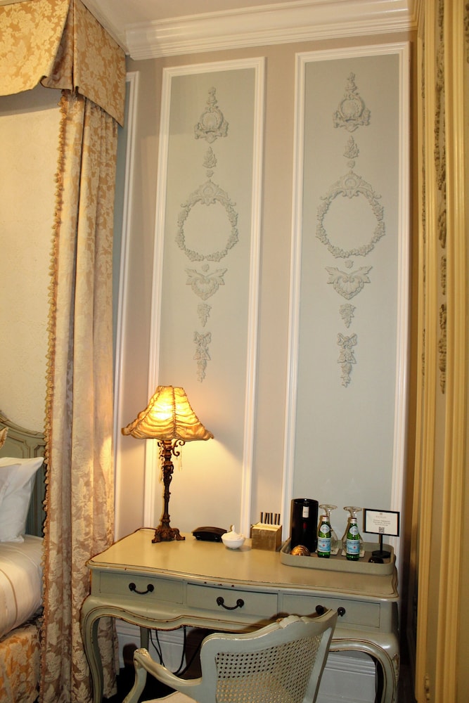 The Wheeler Mansion 15/49