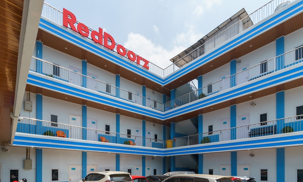 RedDoorz Plus near Palembang Icon Mall 2 1/15